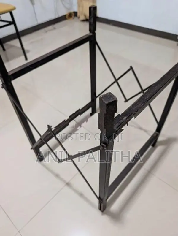 Champion Elegant Elton Carrom