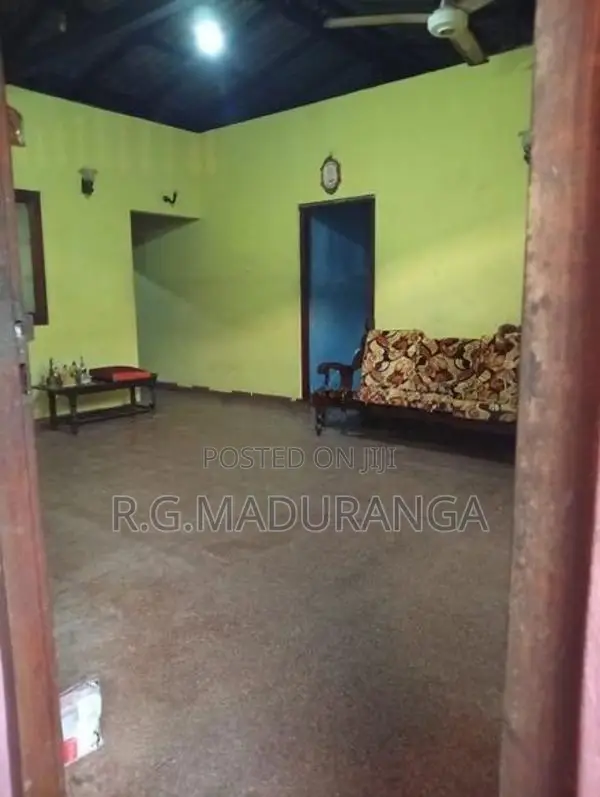 2 Bedroom House for Rent – Boralesgamuwa