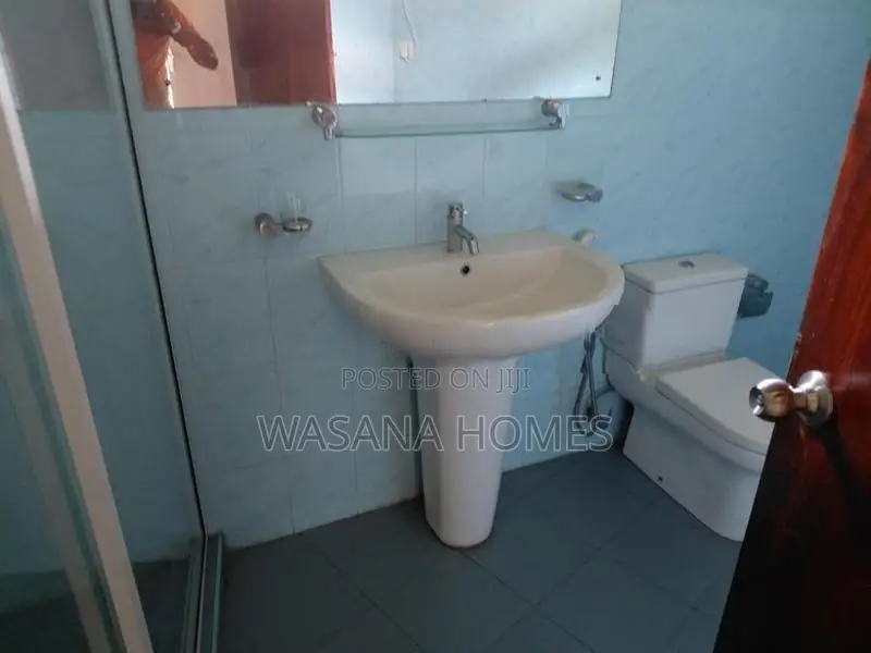 Solar Power House For Sale Borelesgamuwa In Boralesgamuwa