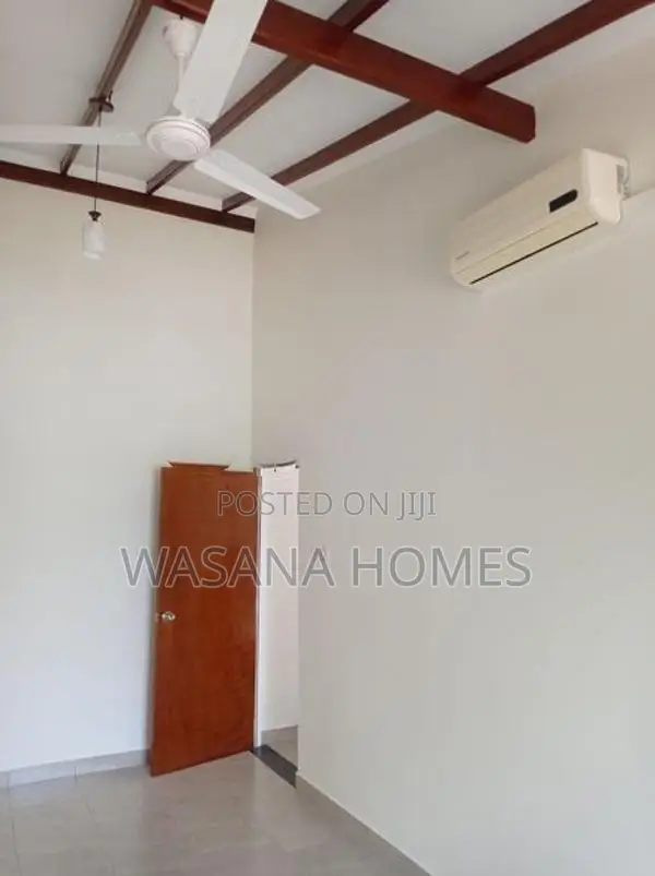 Almost Brand new house for sale Kottawa