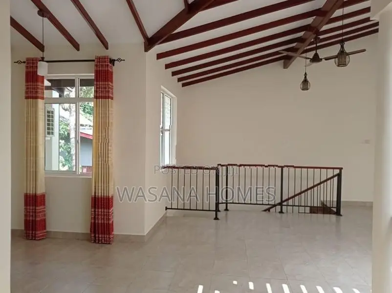 Almost Brand new house for sale Kottawa