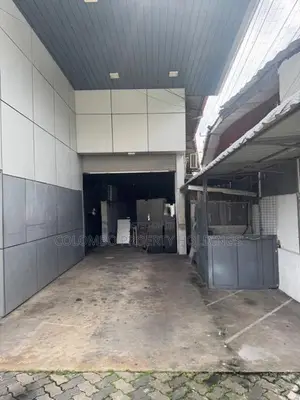 Main Road Facing Commercial Bulding For Rent In Pitakotte [ 205 C ]