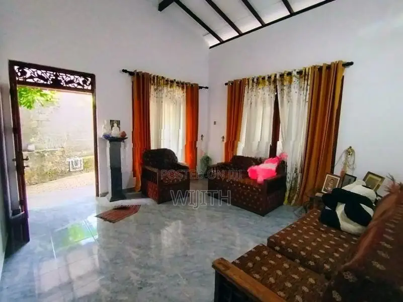 Single House For Sale IN Homagama