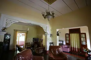 Bungalow for Sale in Padduka
