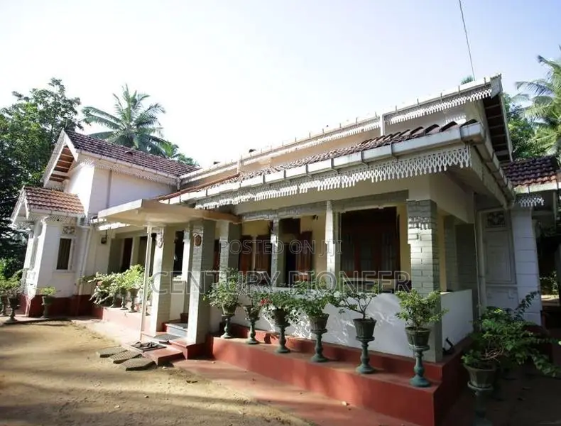 Bungalow for Sale in Padduka