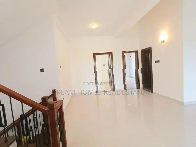 Brand New House For Sale In Boralesgamuwa Town