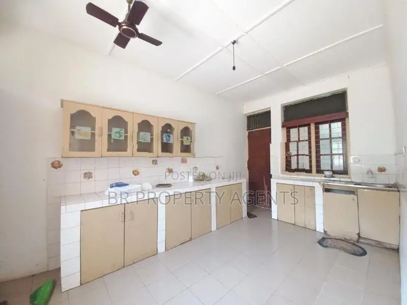 Single Storey House For Sale In Attidiya, Dehiwala