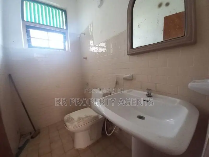 Single Storey House For Sale In Attidiya, Dehiwala