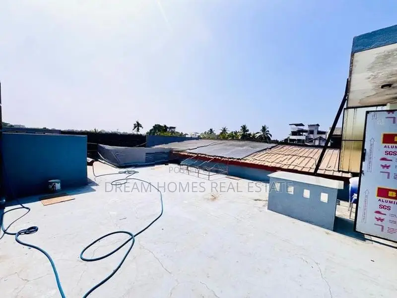 16.27 Perch Luxury House with Rooftop Pool Sale Kalubowila