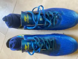 Pan Football Shoe