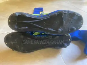 Pan Football Shoe