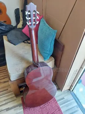 Yamaha C60 Classical Guitar
