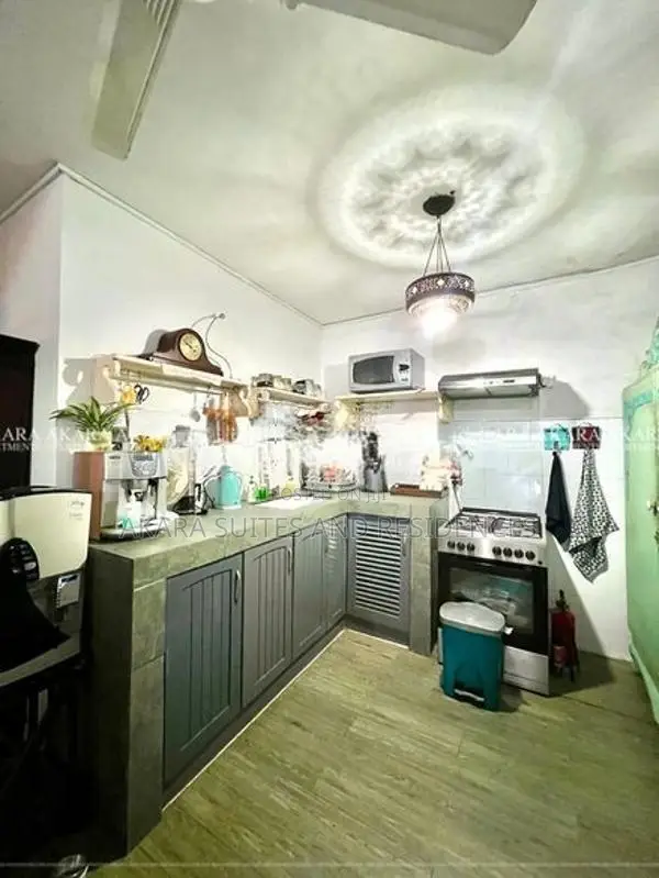 3,700 Sq.ft - Semi-Furnished House For Rent HL51763 In Colombo 5