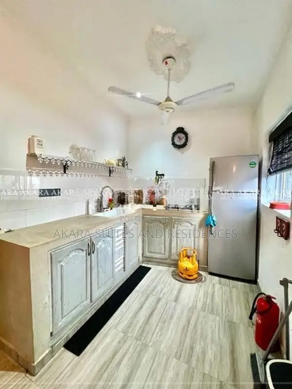 3,700 Sq.ft - Semi-Furnished House For Rent HL51763 In Colombo 5