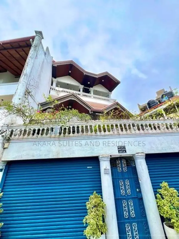 3,700 Sq.ft - Semi-Furnished House For Rent HL51763 In Colombo 5