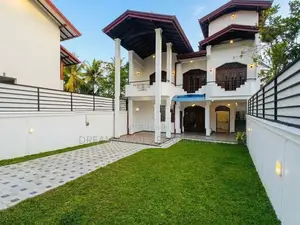 6-Bedroom House For Sale – Bokundara, Piliyandala