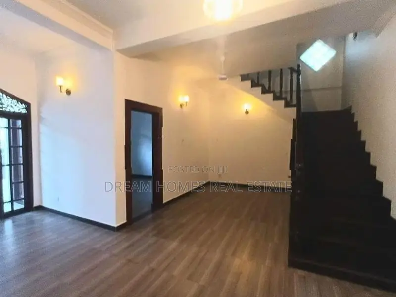 6-Bedroom House For Sale – Bokundara, Piliyandala