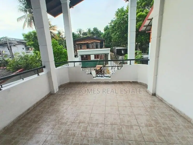 6-Bedroom House For Sale – Bokundara, Piliyandala