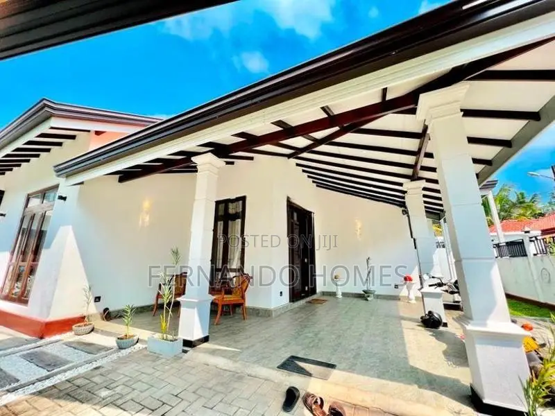 Furnished New Single Story 4 Bed Rooms House For Sale in Negombo
