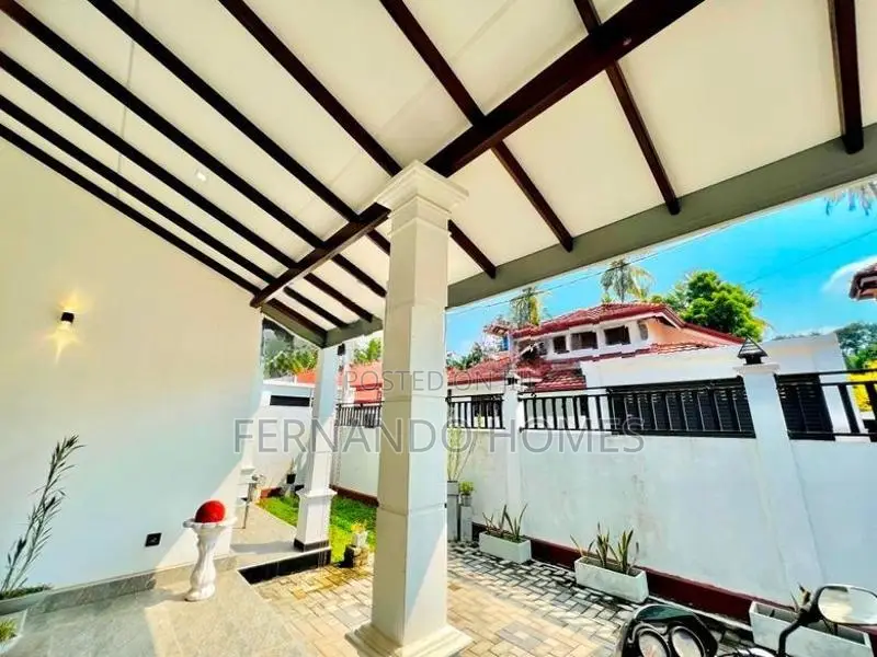 Furnished New Single Story 4 Bed Rooms House For Sale in Negombo