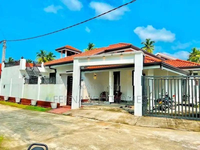 Furnished New Single Story 4 Bed Rooms House For Sale in Negombo