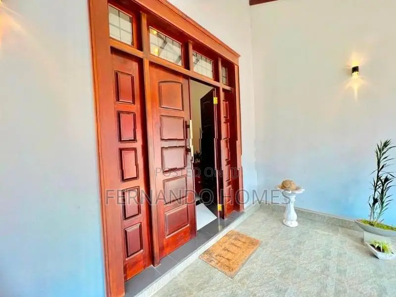 Furnished New Single Story 4 Bed Rooms House For Sale in Negombo