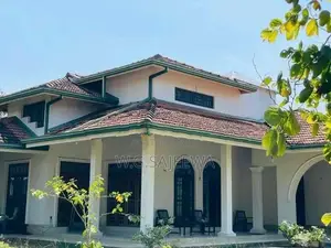 42 Perch Land with 4 Bedroom House for Sale Katunayaka