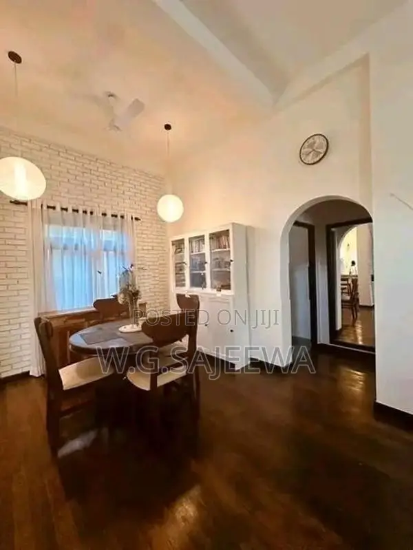 42 Perch Land with 4 Bedroom House for Sale Katunayaka
