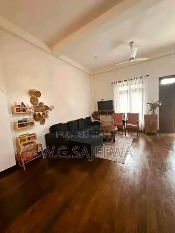 42 Perch Land with 4 Bedroom House for Sale Katunayaka
