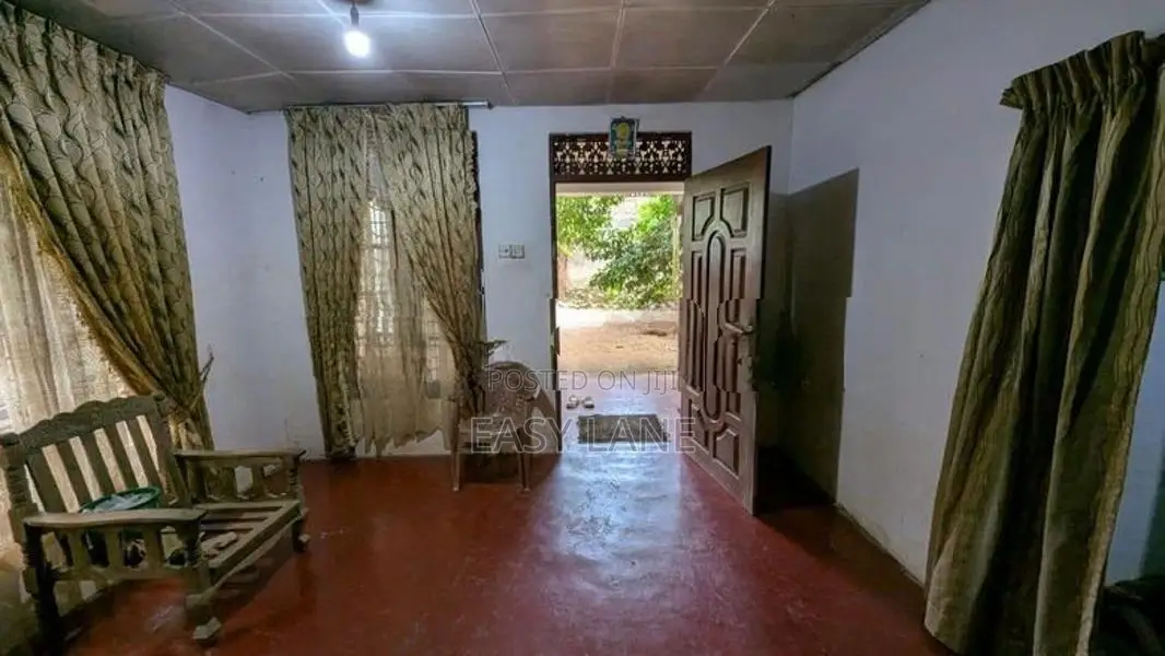 කඩුවෙල – මල්වාන නගරයට පයින් යන දුරින් දේපළක් විකිණීමට