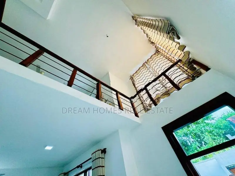 Luxurious 5-Bedroom Modern House For Sale In Pitakotte Kotte