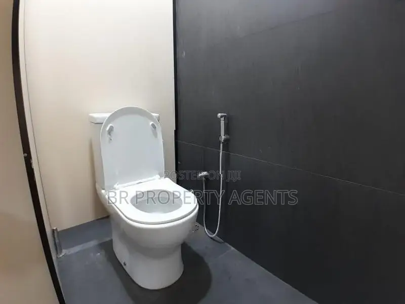 Commercial Building for Rent in Mattakkuliya