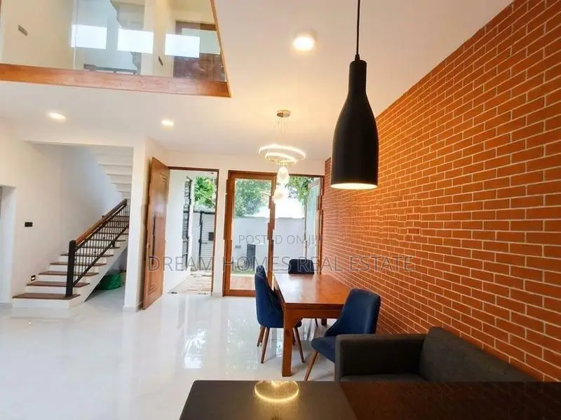 Thalawathugoda Junction - New 4 Bed House For Rent In Talawatugoda