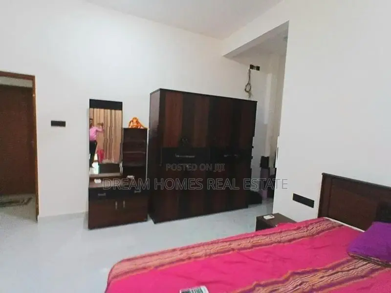 Thalawathugoda Junction - New 4 Bed House For Rent In Talawatugoda