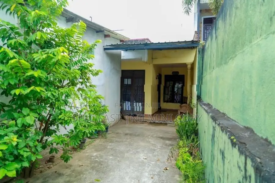 House For Sale -Bathutha Road Matara