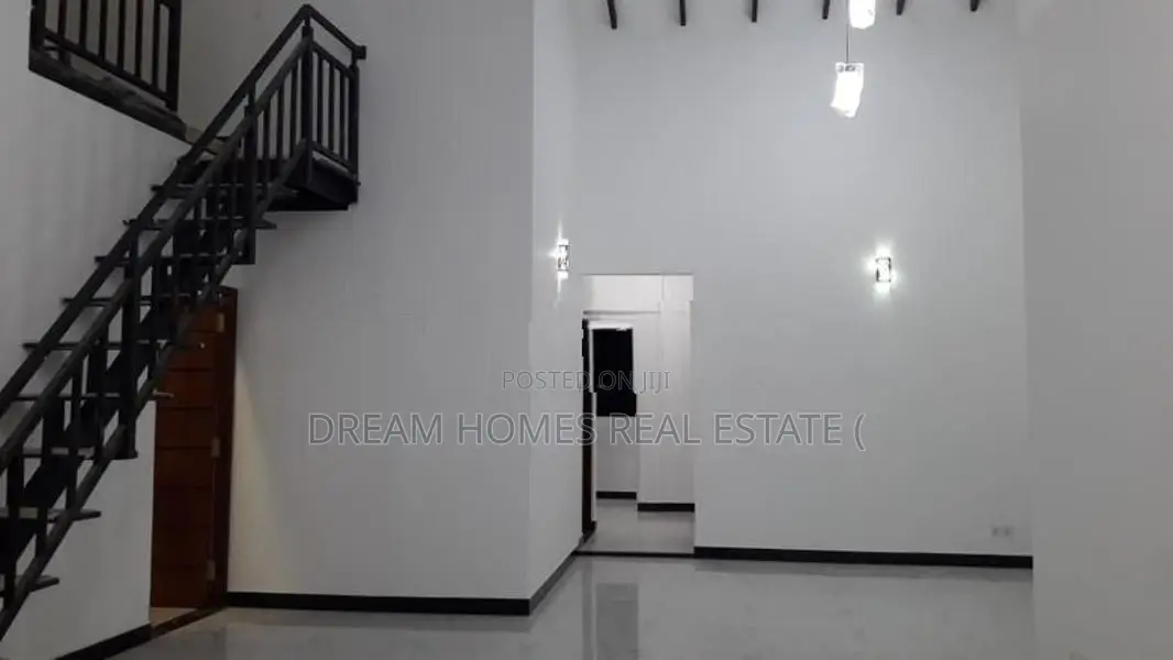 3-Bedroom Upstairs House For Rent – Nugegoda