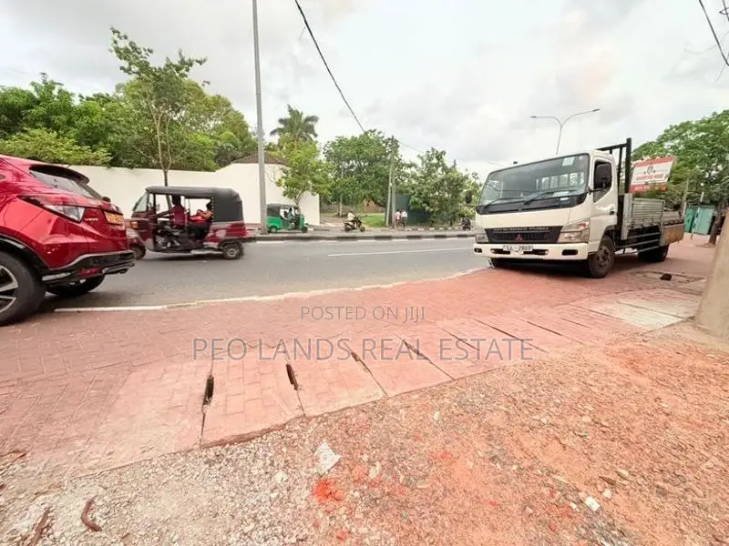 (SL1632) 8.1 Perch Commercial Land for Sale in Pamankada