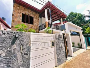 Brandnew Luxury 2 Storey Modern House for Sale in Thalawathugoda