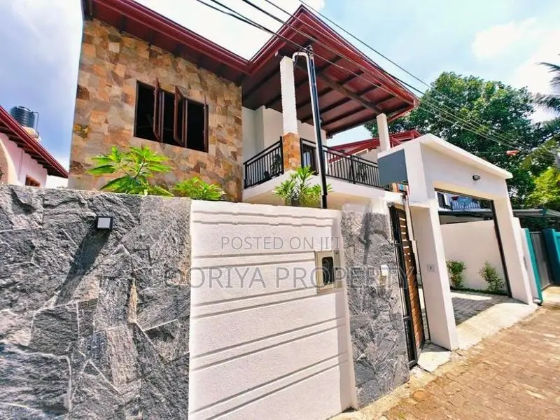 Brandnew Luxury 2 Storey Modern House for Sale in Thalawathugoda