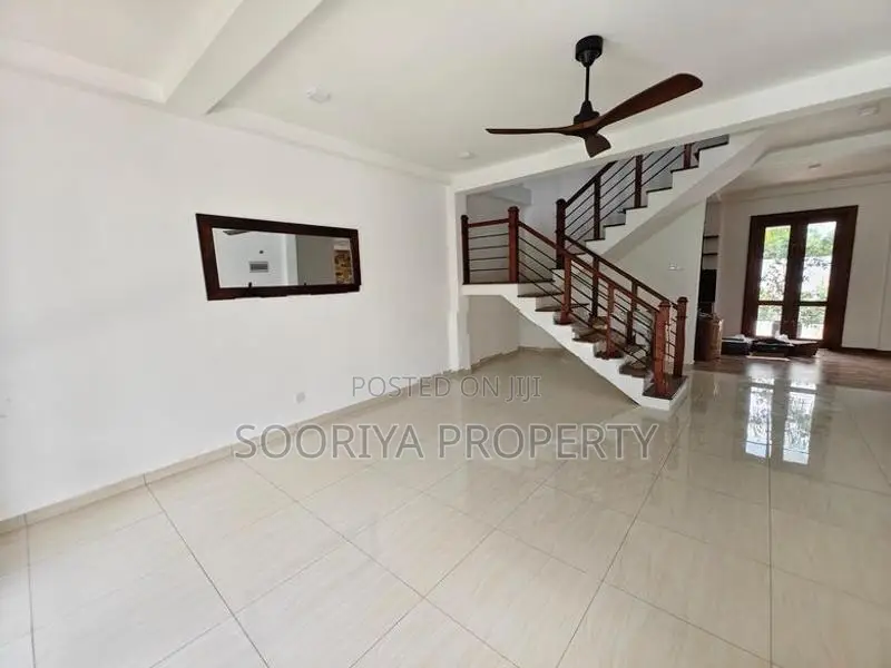 Brandnew Luxury 2 Storey Modern House for Sale in Thalawathugoda