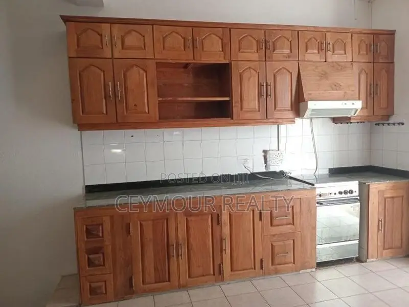 Elegant 2 Story House for Sale in Thalawathugoda