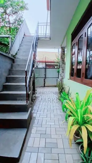 02 Bedroom House For Rent - Pelawatta