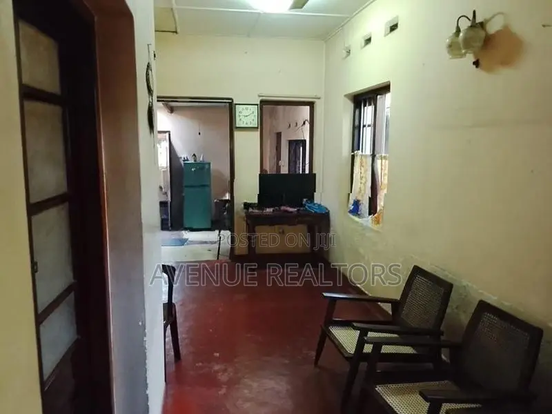 Prime Property for Sale on Laurie’s Road, Colombo 04 | (HS5001)