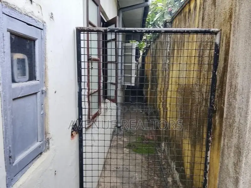 Prime Property for Sale on Laurie’s Road, Colombo 04 | (HS5001)