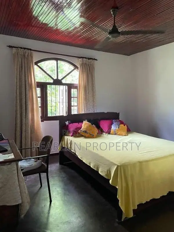 Spacious House For Sale – Ambalanwatha, Galle