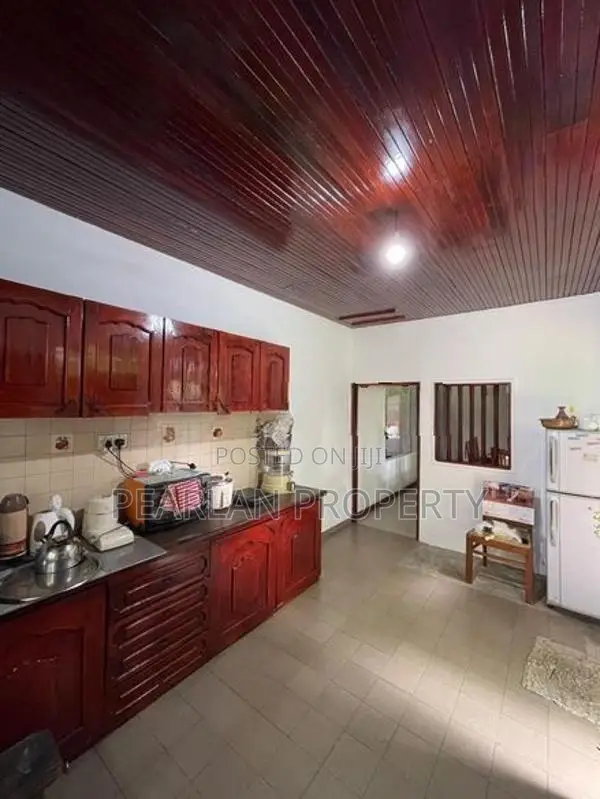 Spacious House For Sale – Ambalanwatha, Galle