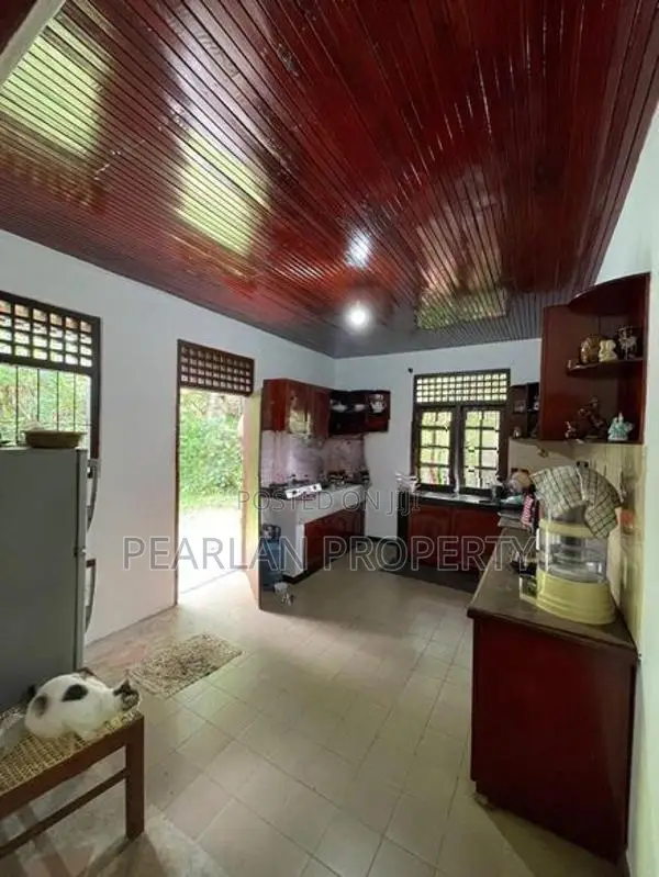 Spacious House For Sale – Ambalanwatha, Galle