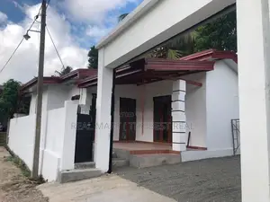 WATTALA : 3-BR (7.5P) BRAND NEW HOUSE FOR SALE AT MAHABAGE