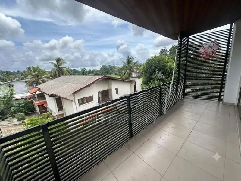 ( YR-1282) Valuable Upper Floor House Rent in Homagama