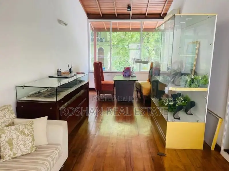 SUPER LUXURIOUS HOUSE FOR RENT COLOMBO 3AB3151